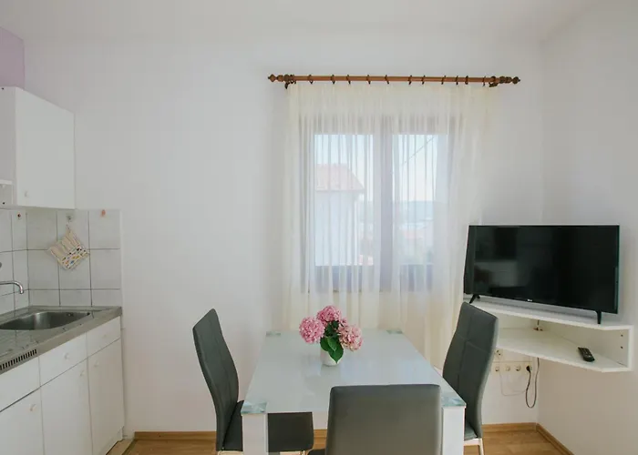 아파트 Civadelic *