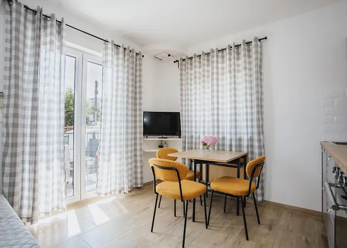 아파트 Civadelic *